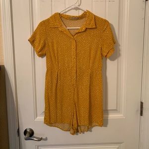 Clad & Cloth Yellow Polka Dot Romper Size S